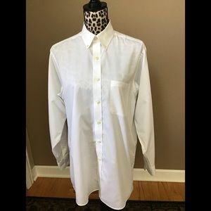 Men’s Chaps Classic Fit Twill Dress Shirt